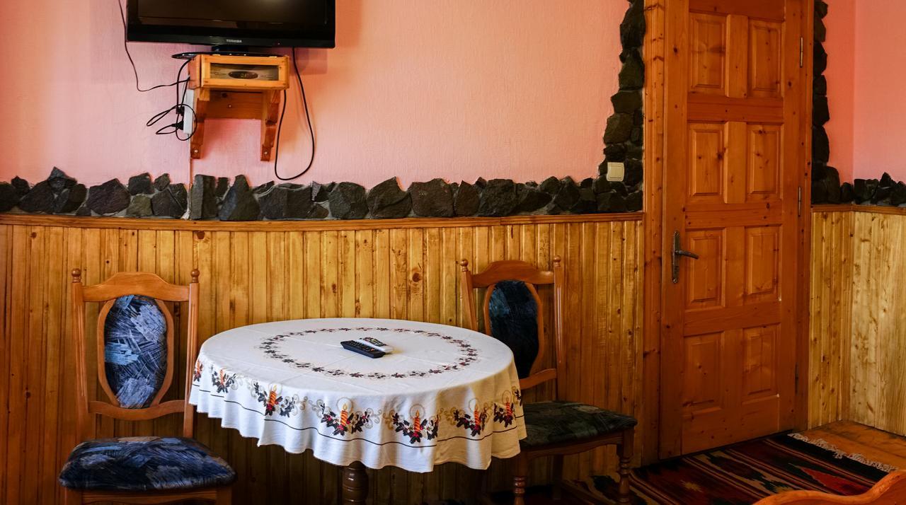 Guest House Dvir Pysanka Kosziv Kültér fotó